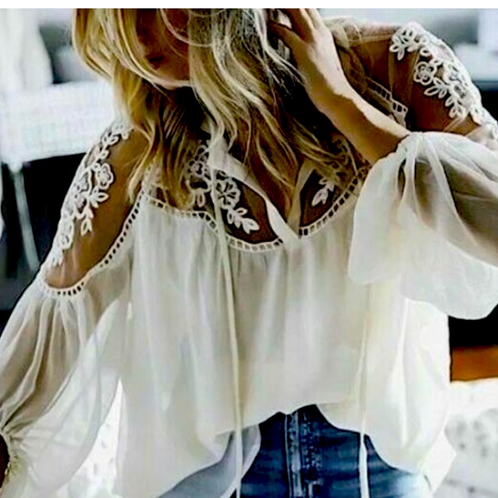 IONIA Lace Blouse
